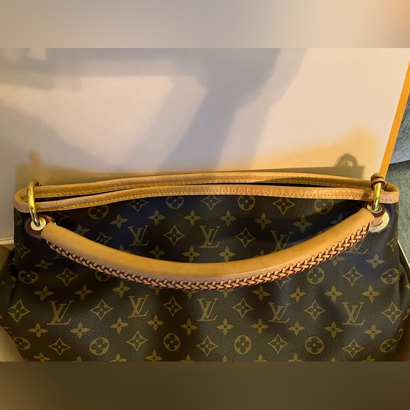 Louis Vuitton Artsy MM - Picture 5 of 16